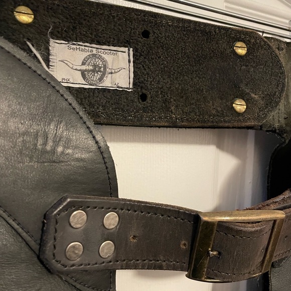 Vintage adjustable black leather chaps - Picture 2 of 4